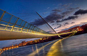 puente de cooperación