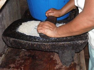 Así se hacen las tortillas en Nicaragua
