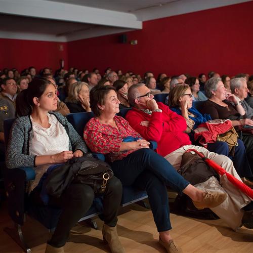 Voluntarios para la i muestra de teatro en catalán en madrid