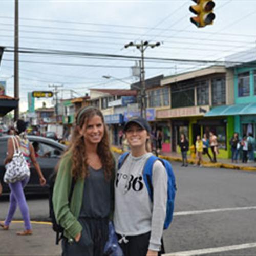 Enseñanza y empoderamiento de mujeres en COSTA RICA