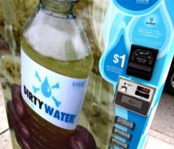 campaña DIRTY WATER Vending Machine / UNICEF