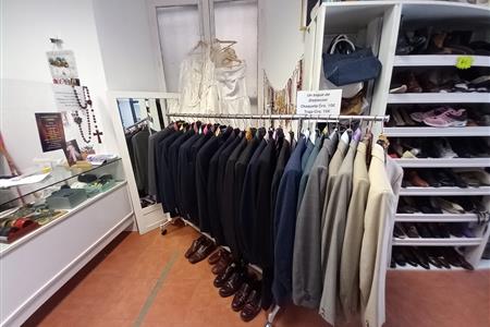 Voluntariado en ropa circular: ropería y tienda solidaria