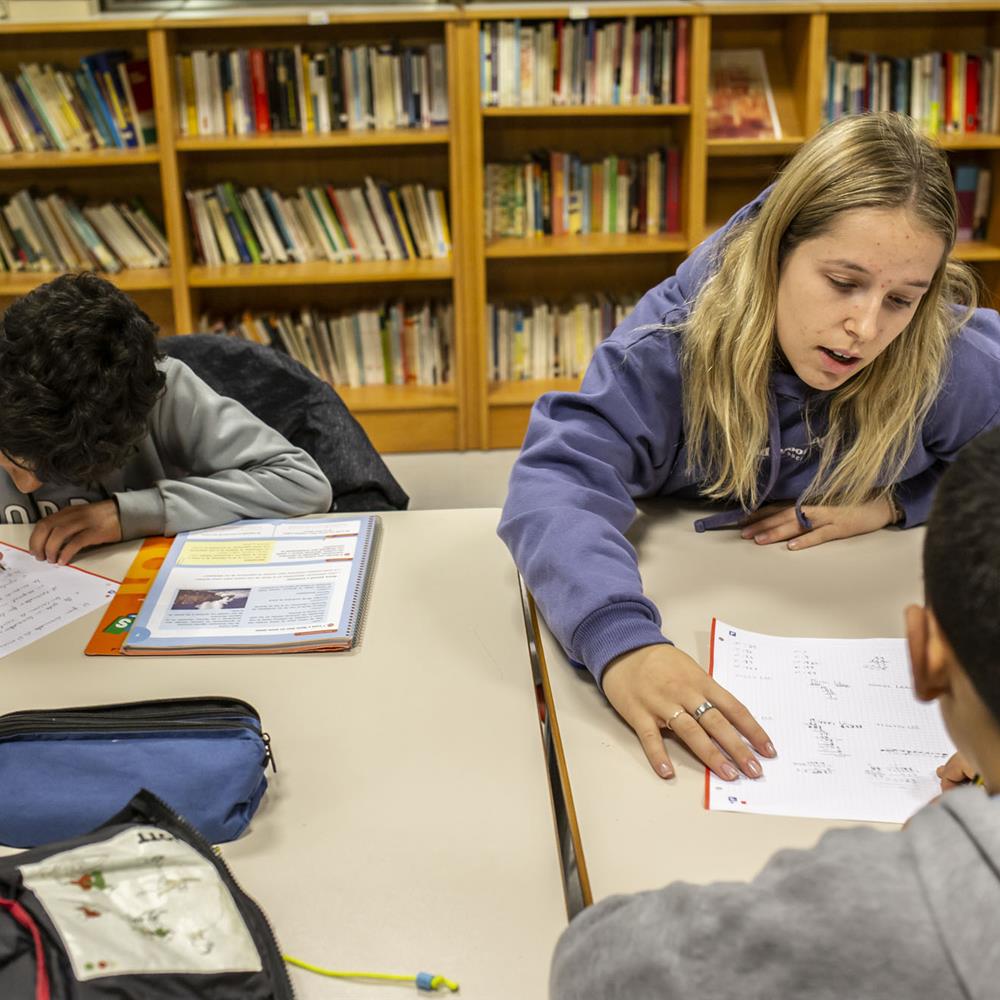 Reforç escolar esplai "la plaça"