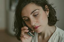 Voluntariat al telèfon de l'esperança, telèfon de prevenció del suïcidi i xat de suport emocional