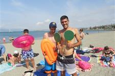 Voluntarios/as con personas con discapacidad intelectual en vacaciones