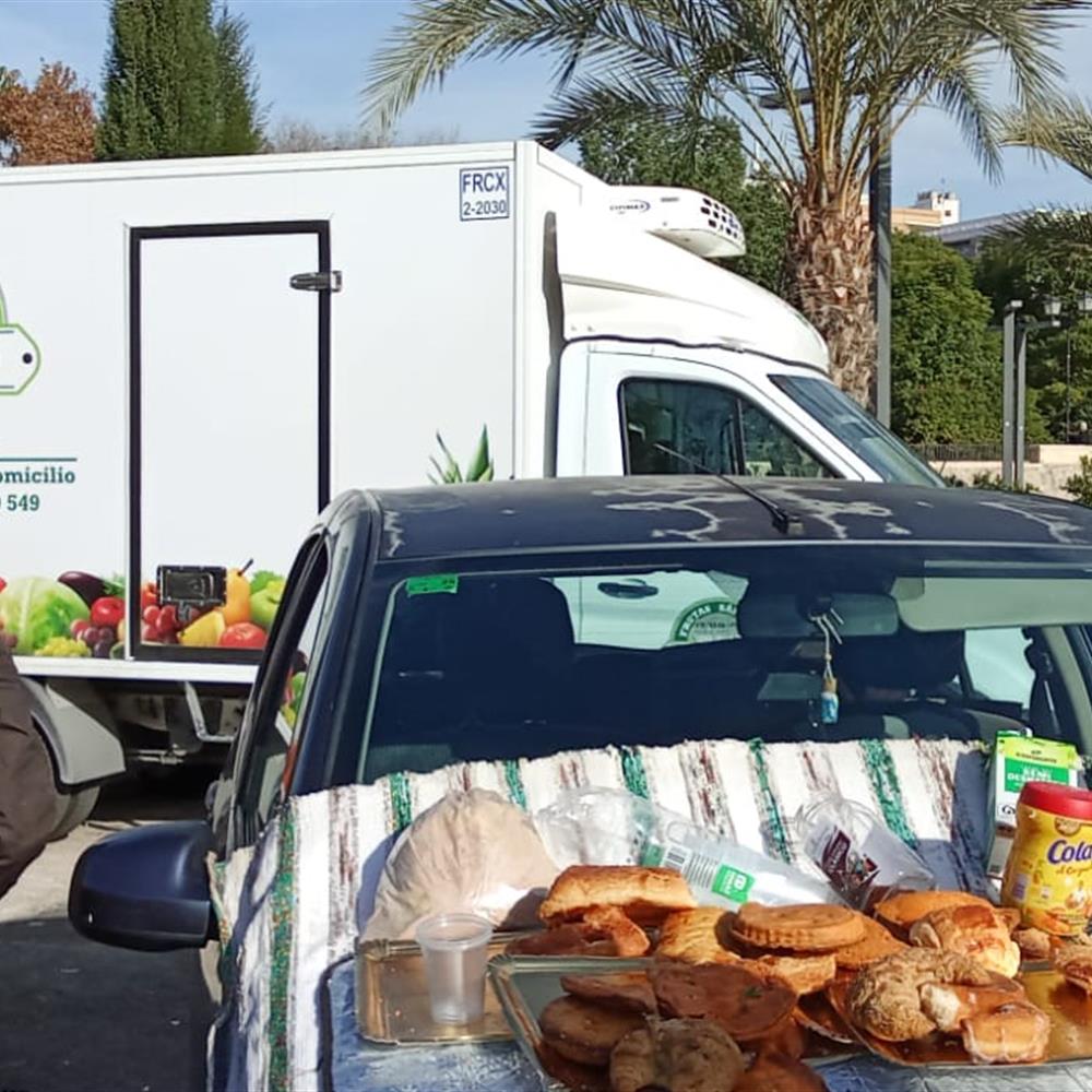 Voluntariado reparto de alimentos para personas sin hogar en murcia