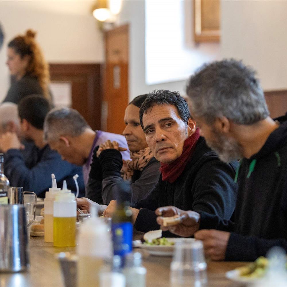 Acompanya i comparteix vida al convent dels franciscans (la bisbal)
