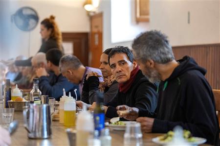Acompanya i comparteix vida al convent dels franciscans (la bisbal)