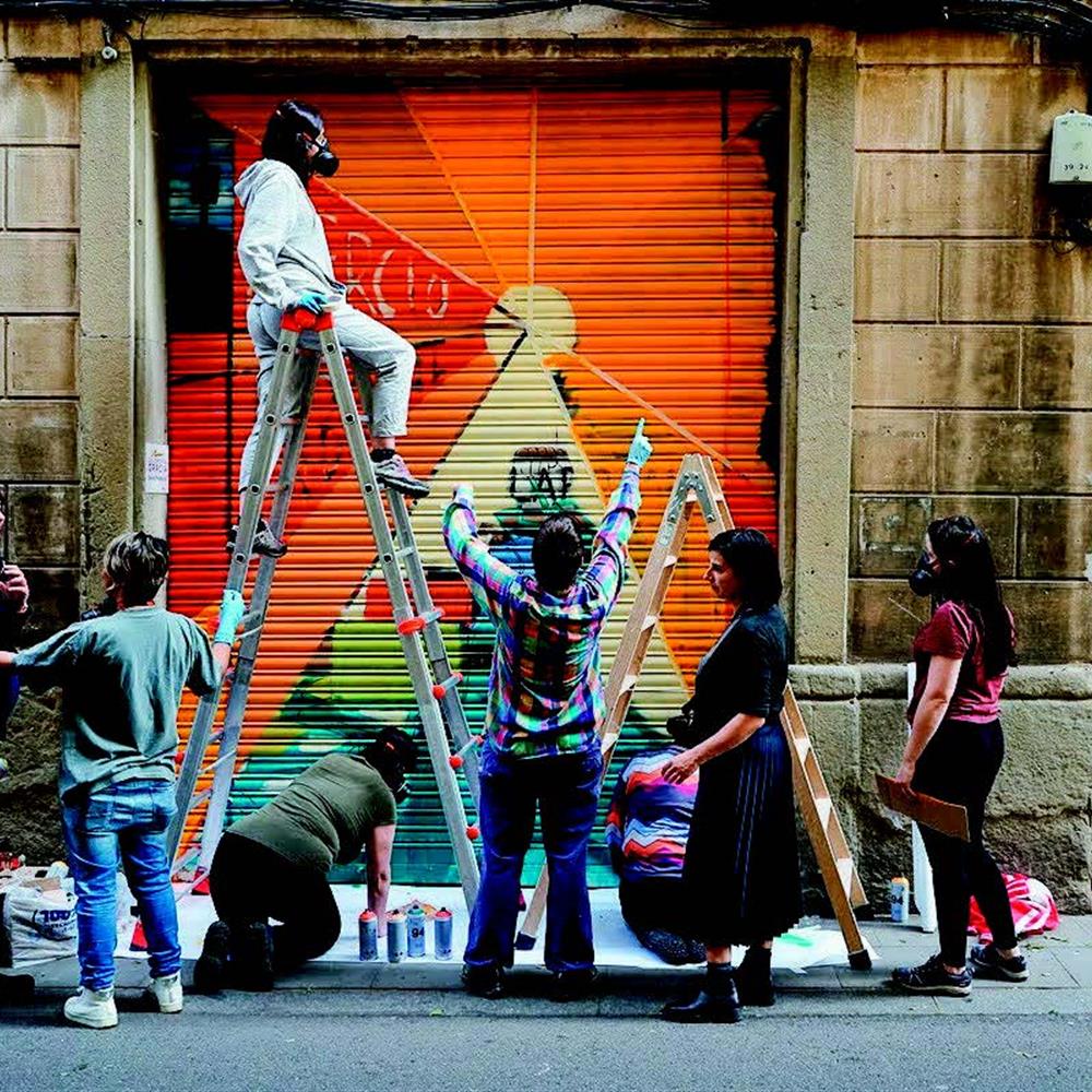 Voluntari/a expert/a en xarxes socials pel programa "persianes amb ànima"