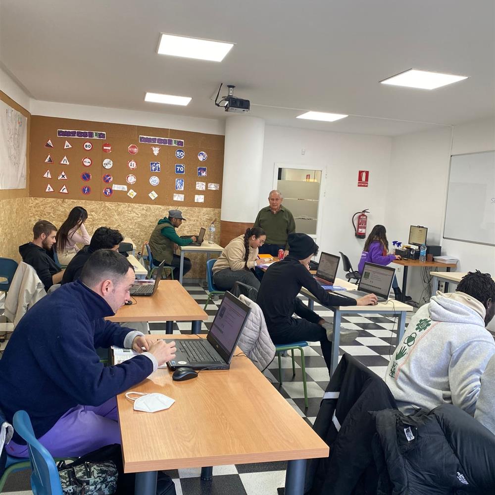 Voluntario/voluntaria para apoyo obtención carnet de conducir de jóvenes en situación de exclusión  