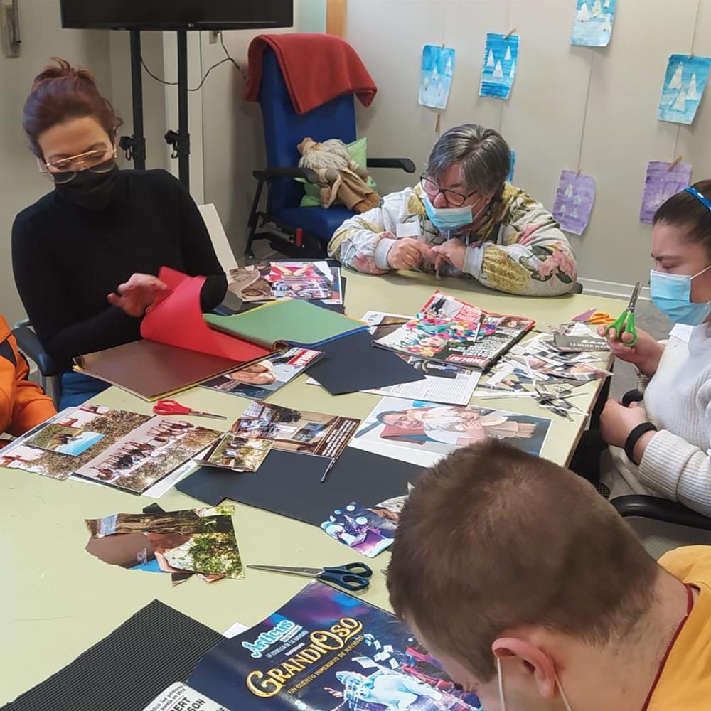 Voluntarios/as para profesores/as de bellas artes