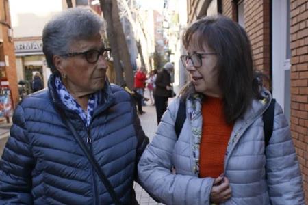 Realiza voluntariado para acompañar a las personas mayores a visitas médicas y/o gestiones. 