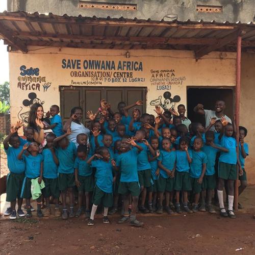 Ayuda a nuestros/as niños/as de Save Omwana África construir mejores oportunidades para su futuro