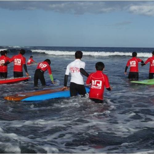 Voluntariado para la actividad de surf terapéutico