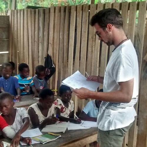 Voluntariado con familias locales - educación en Ghana (África)