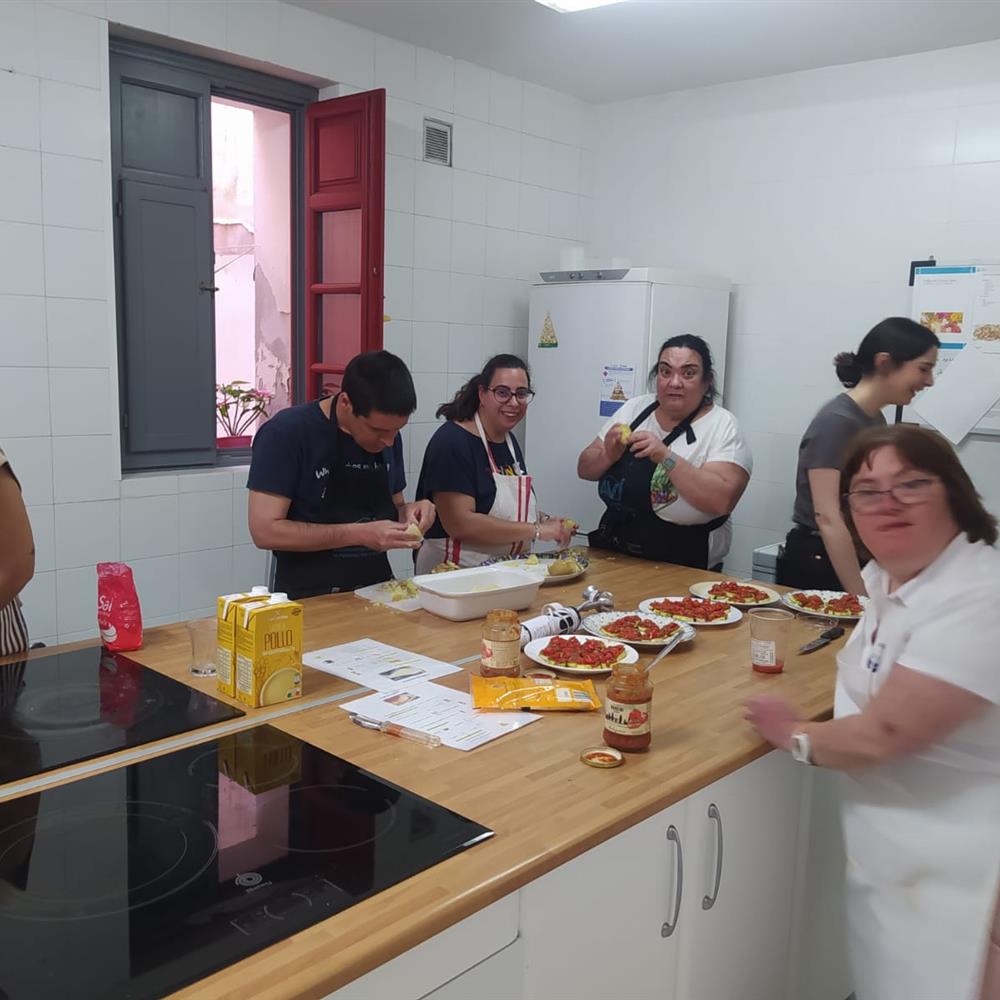 Voluntariado programa "escuela de vida independiente" con personas con diversidad fun (discapacidad)