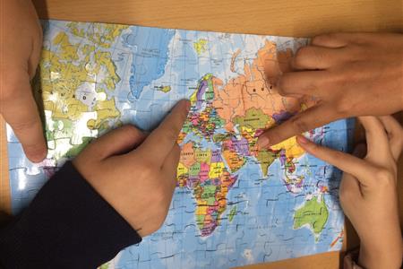 Voluntariat: reforç escolar a persones en risc d'exclusió social (centre obert)