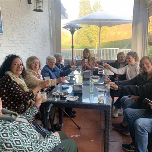 Voluntariado para actividades de sensisbilización sobre la soledad no deseada de personas mayores.