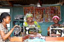 Voluntariado en costura (telas africanas)