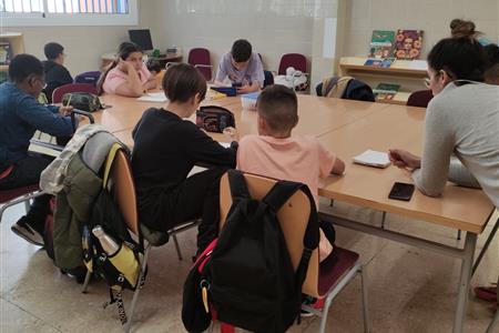 Voluntariado de apoyo escolar en centro de día de menores (valencia)