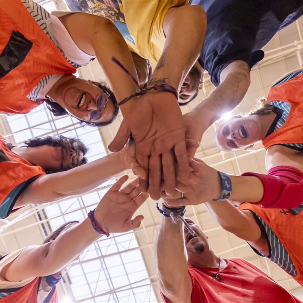 Voluntariado con  personas con discapacidad intelectual en grupo de multideporte en bilbao