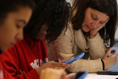 Voluntariado en refuerzo escolar a infancia en situación de vulnerabilidad socioeducativa.