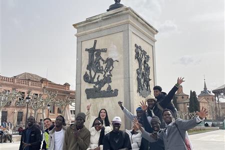 Puente de palabras: alfabetización básica para personas migrantes