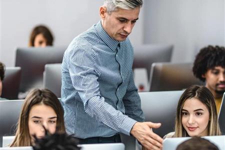 Formador/a voluntario/a en competencias digitales a2, tecnociencias eso y diseño gráfico con canva