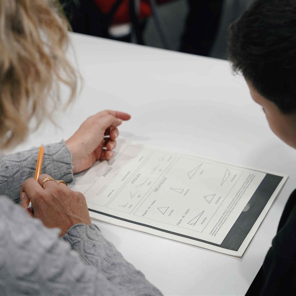 Voluntari/a reforç escolar primària matemàtiques / català 