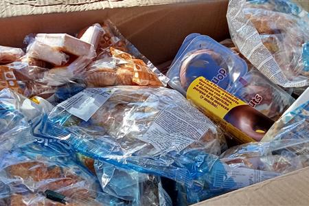 ¡El despertar de la solidaridad en murcia! sé el ángel del desayuno con abeto
