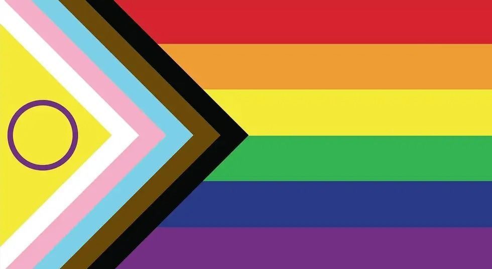 Voluntariado: hacer pancarta para manifestación estatal del orgullo 2026 y asistencia el 4 julio