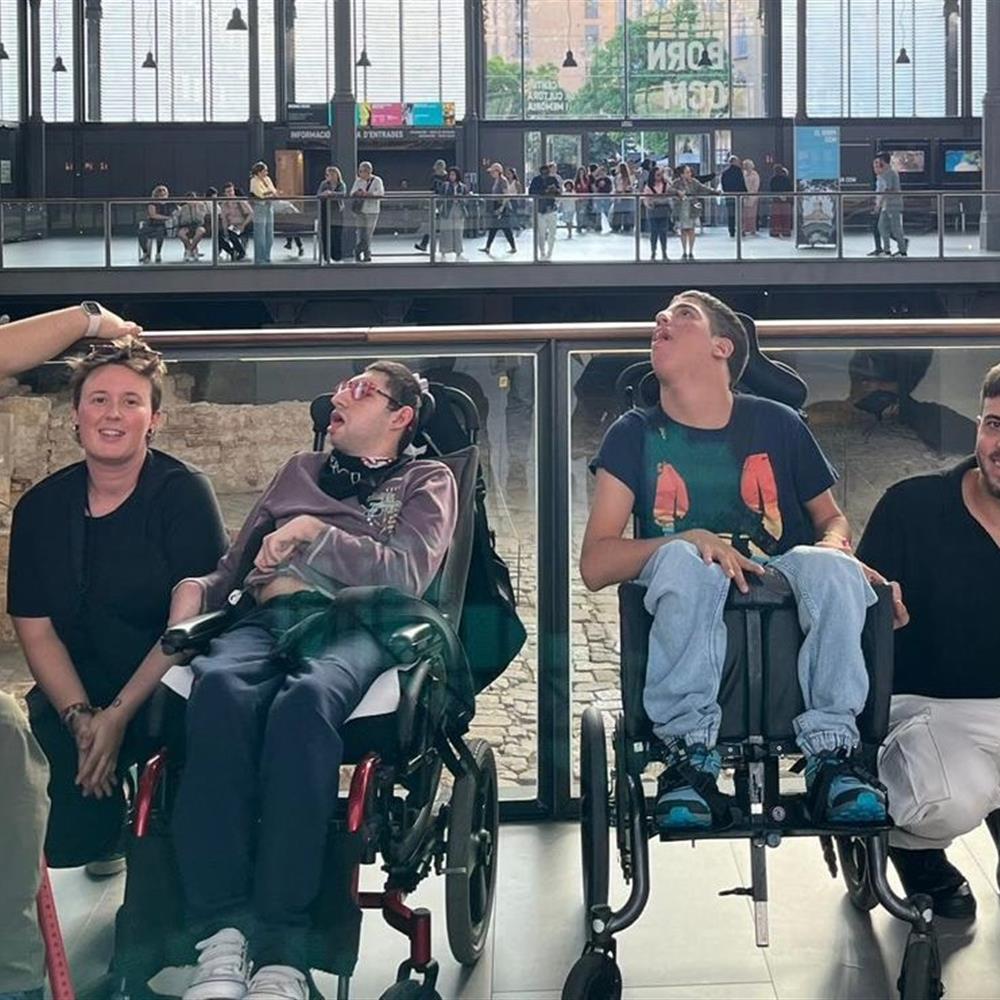 Acompañamiento de asolescentes con parálisis cerebral - espai fluke