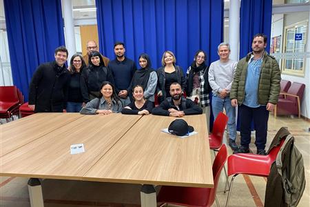 Voluntaris per ajudar a donar classes de català