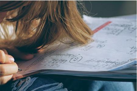 Voluntariado tomillo: apoyo educativo matemáticas eso