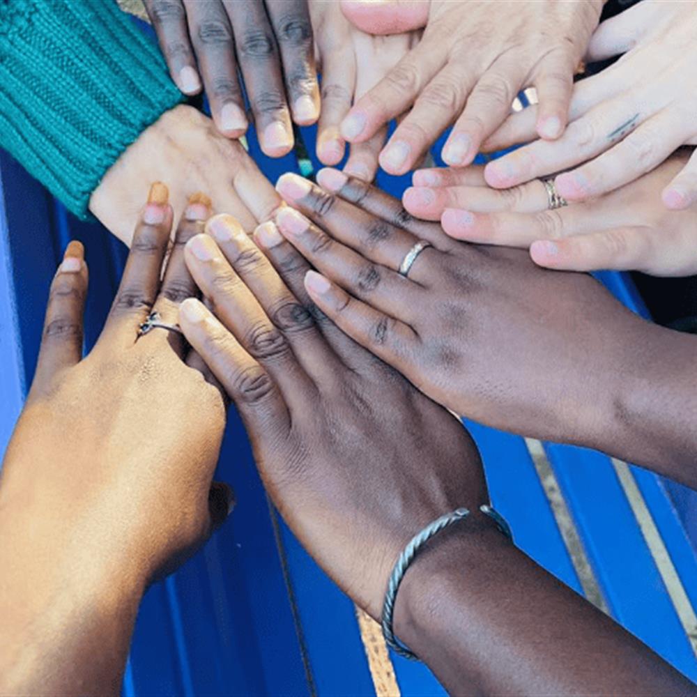 Proyecto contigo: mentoría para la inclusión. construyendo futuro con la juventud refugiada