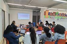 Voluntariat per classes d'informàtica inicial a persones adultes 