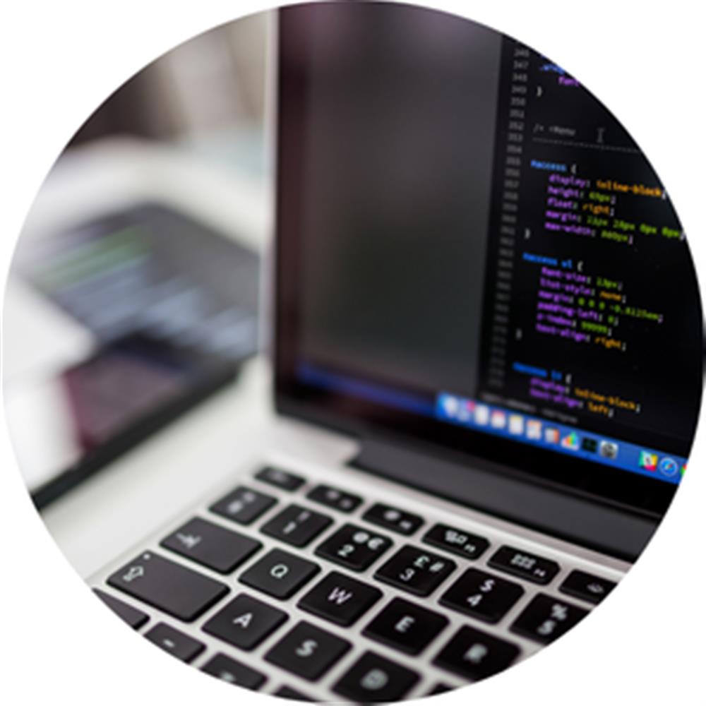 Clases de informática a personas de colectivos vulnerables