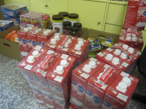 Voluntariado para reparto de alimentos.