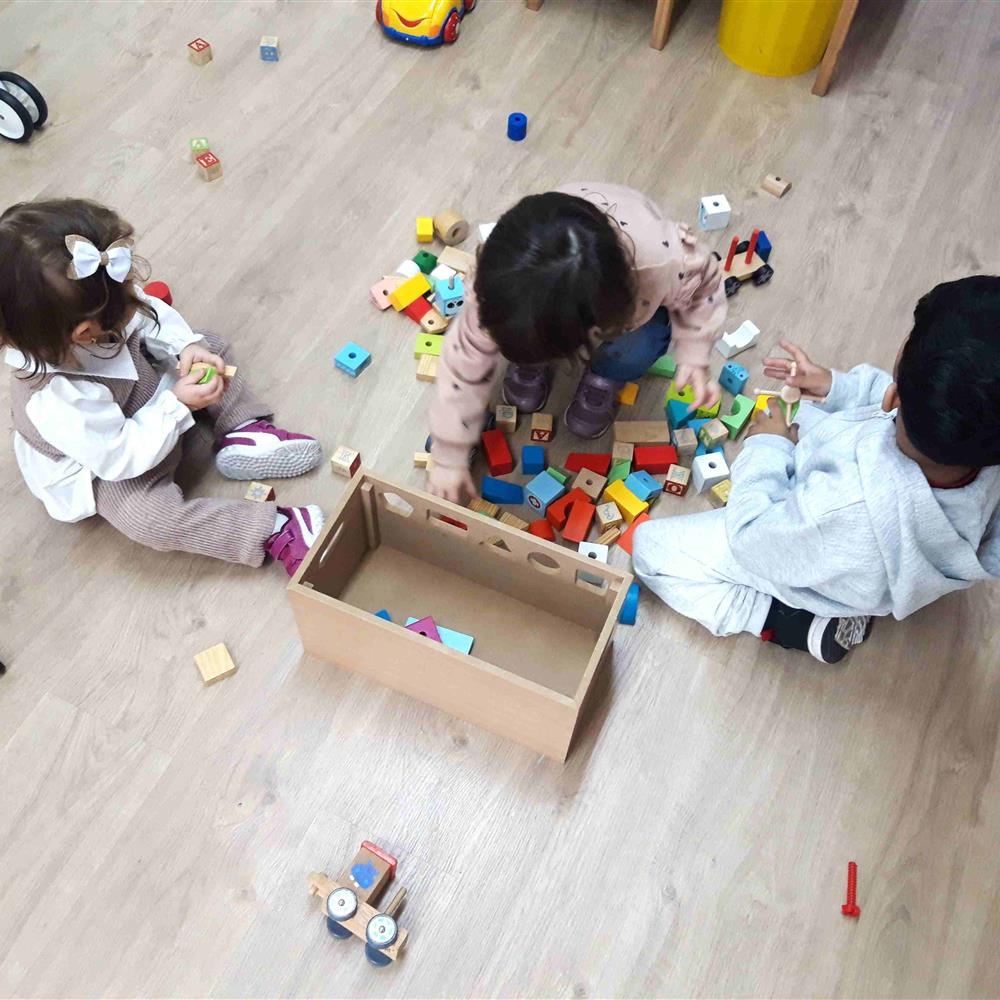 Els infants del niu (0-3) et necessiten