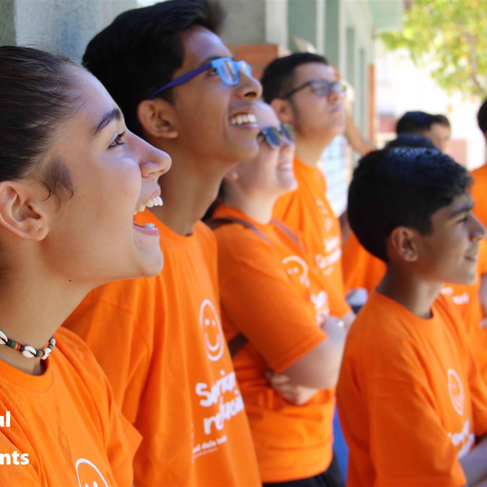 Voluntaris/es per fer deures i activitats lúdiques amb adolescents a salt (girona)