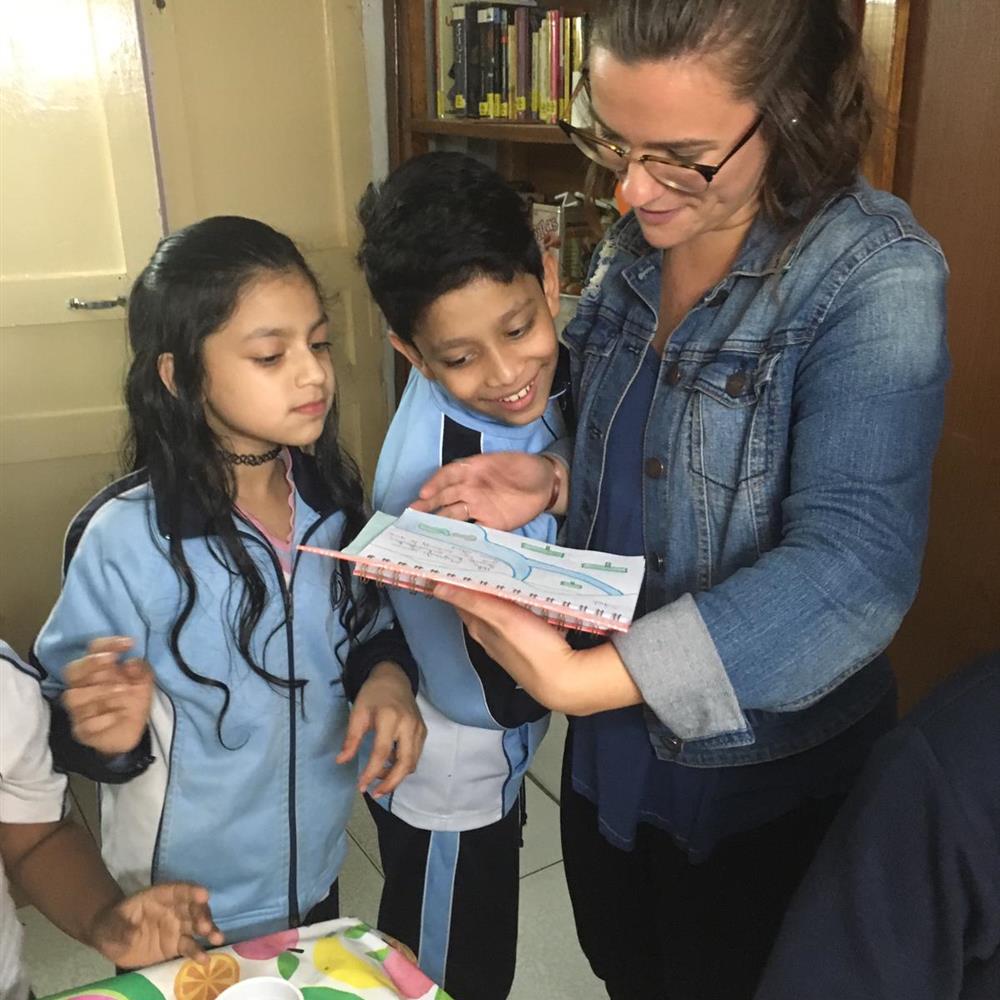 Voluntariado refuerzo escolar  12 a 16 años