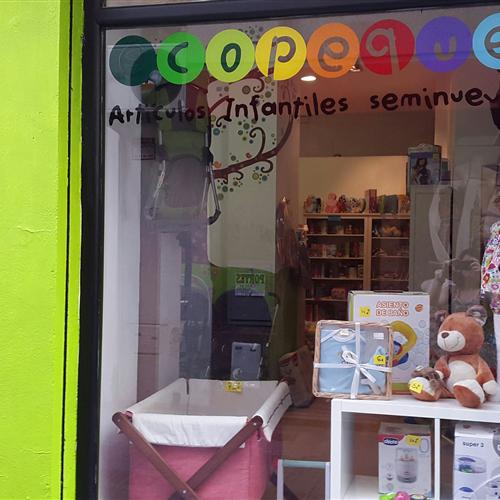 Voluntariado en nuestra tienda solidaria "Ecopeque" en C/Regina, Sevilla