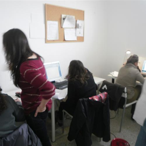Voluntario/a para impartir clases de informática básica