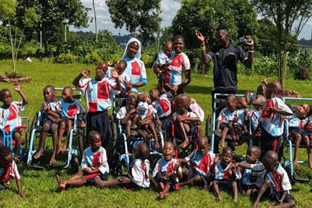 Fisioterapeuta para Kamwengue, Masaka