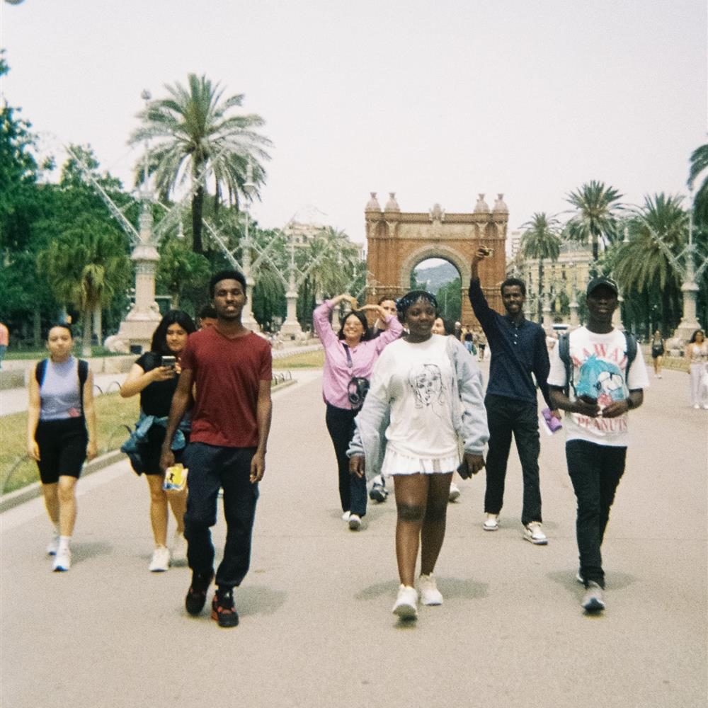 Auxiliar de classes de català a joves migrats
