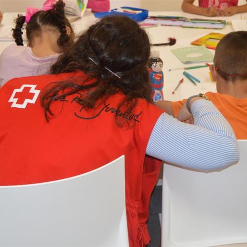 Voluntariado de acompañamiento a infancia vulnerable en madrid - distrito usera