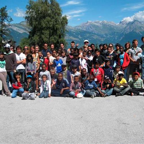 Beca ces 100% financiado - acompañar a menores refugiados en Suiza