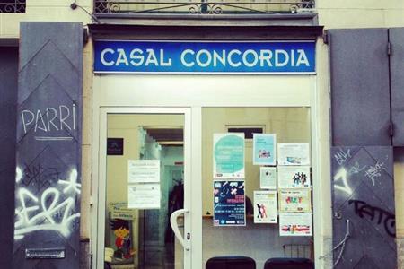 Cerquem professors voluntaris per impartir classes de llengua castellana a població migrada 