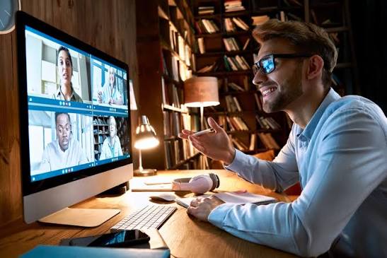 Grabación de cursos formativos de matemáticas, ciencias, tecnologia y competencias digitales