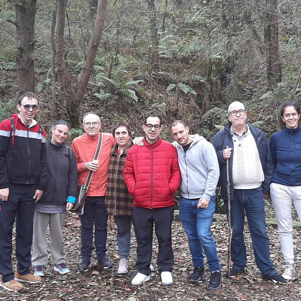 Voluntariado con  personas con discapacidad intelectual en grupo de multideporte en bilbao